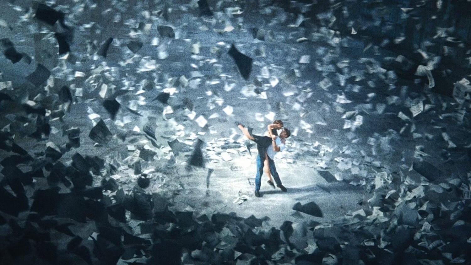 Casal dançando tango em campanha publicitária do Canal+